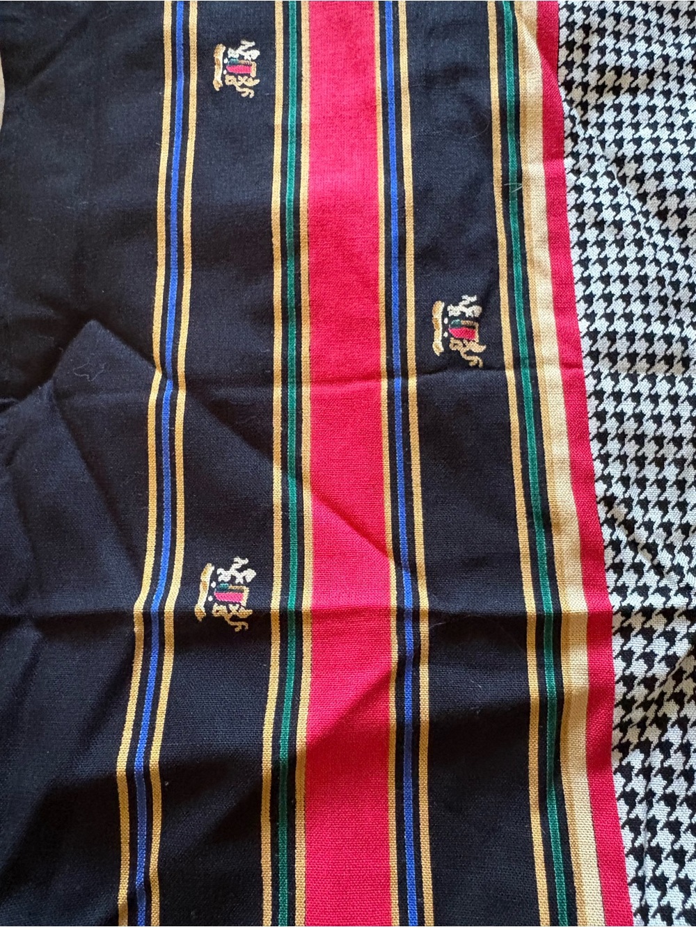 Vintage Evan-Picone Crest Scarf Old Money Preppy Rayon - Picture 4 of 7